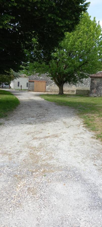 MonbahusL'Atelier D'Andre住宿加早餐旅馆 外观 照片